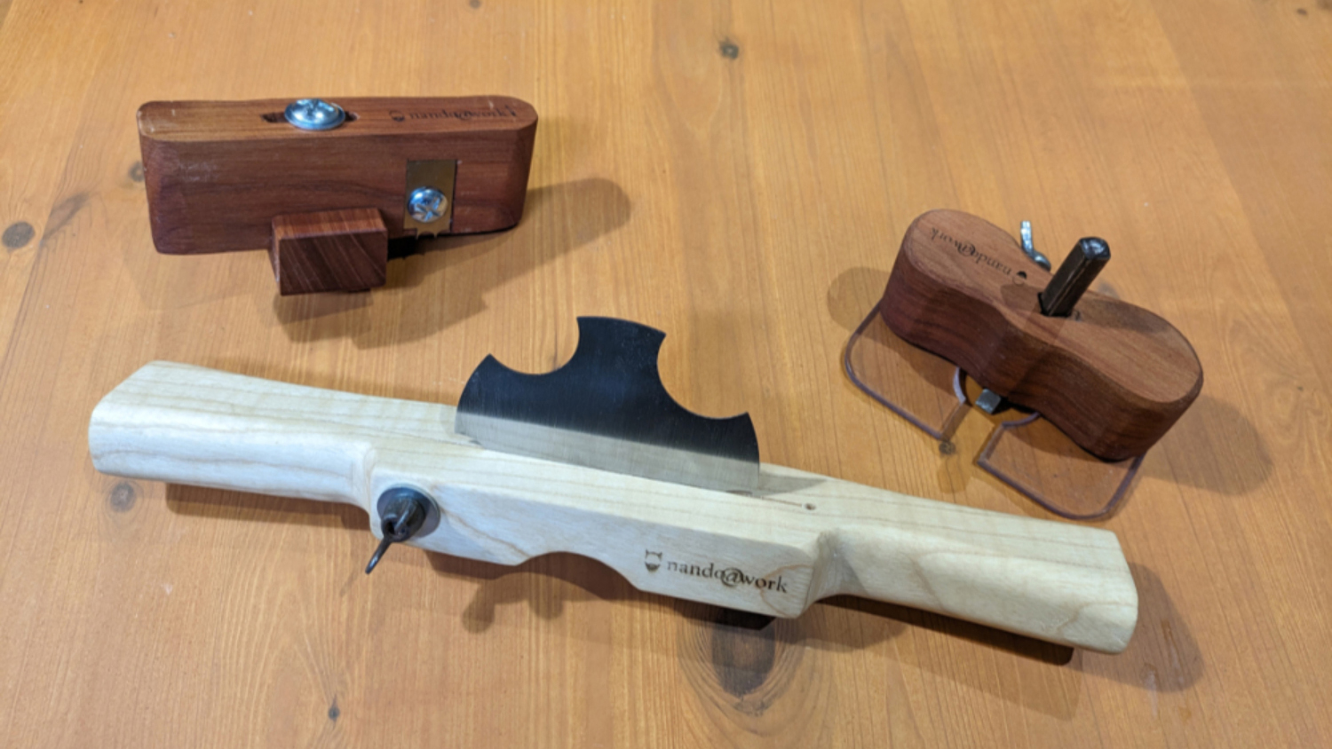 Raschietto, piccola pialla a scanalare e pialla a bordare