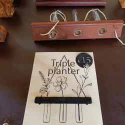 Targhetta di venta del Triple Planter