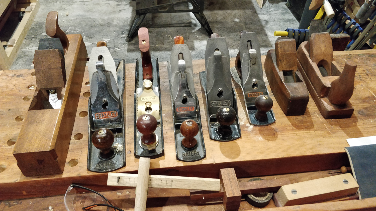 Assortimento di pialle a mano